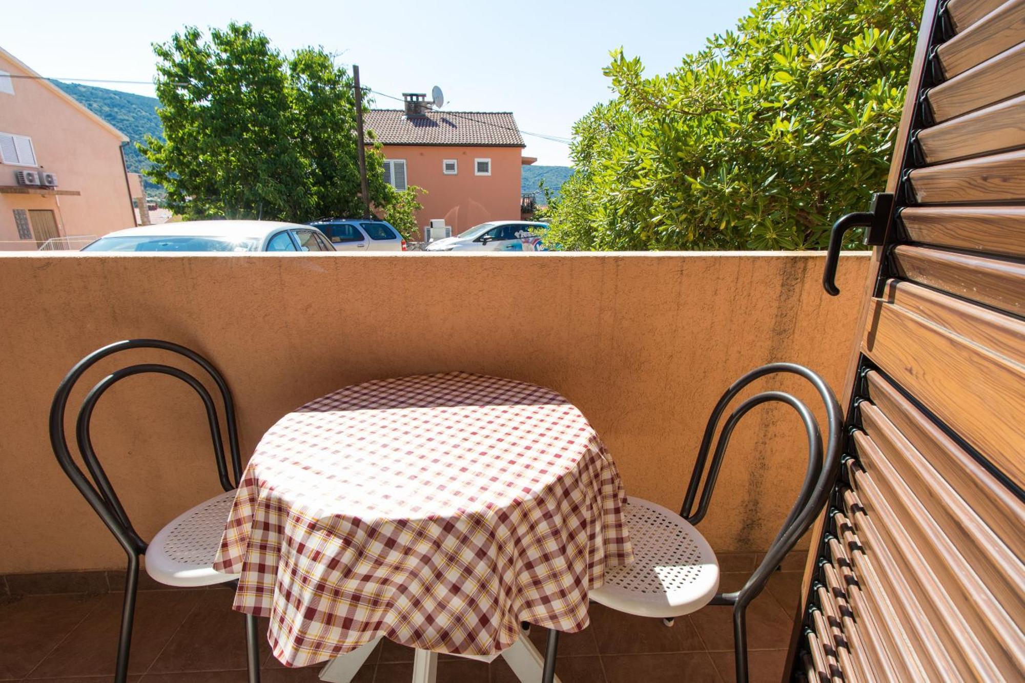 Apartments Marija Cres Exterior foto